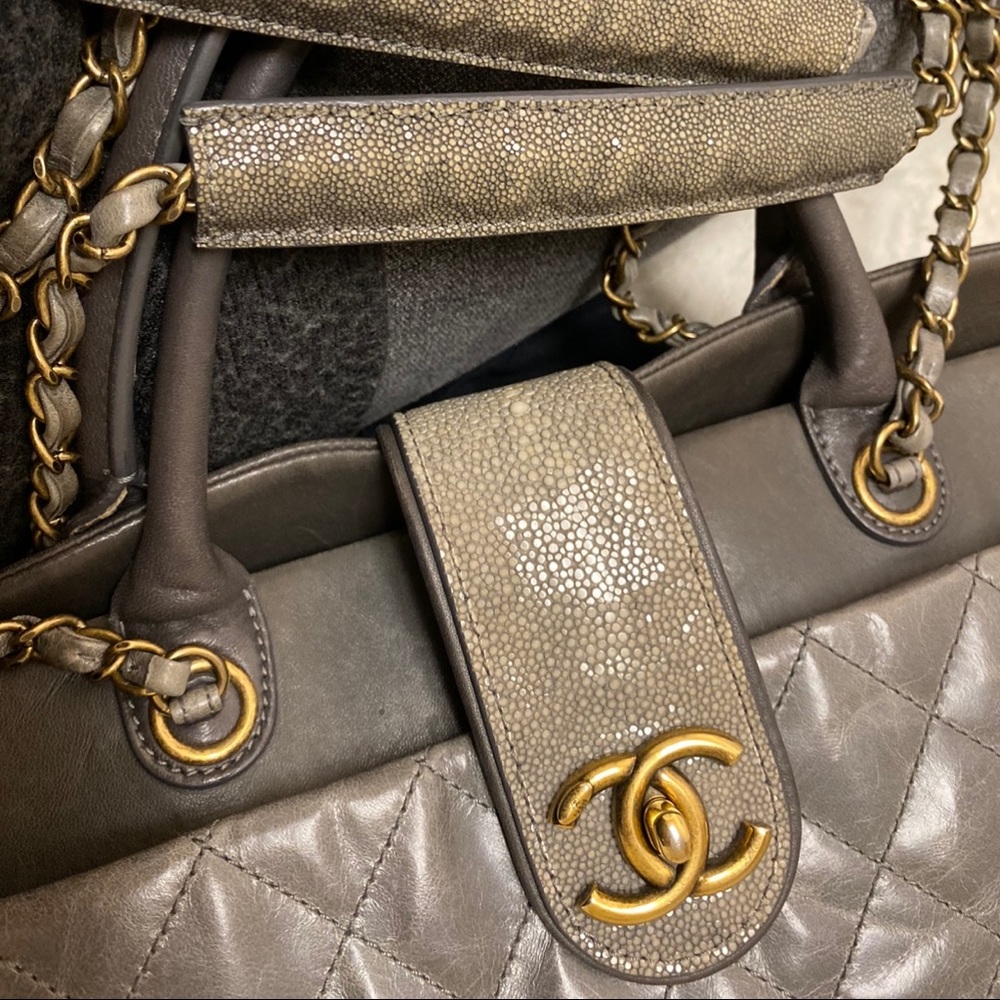 Authentic Chanel vintage classic tote limit edition bag